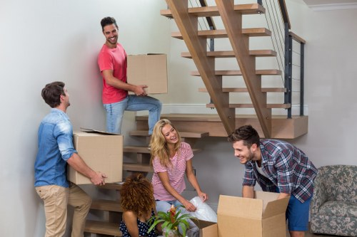 Removal van ready for urgent same day moving in Barnet